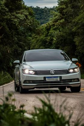 VOLKSWAGEN PASSAT 2.0 16V TSI BLUEMOTION GASOLINA HIGHLINE 4P DSG VOLKSWAGEN PASSAT 2.0 16V TSI BLUEMOTION GASOLINA HIGHLINE 4P DSG